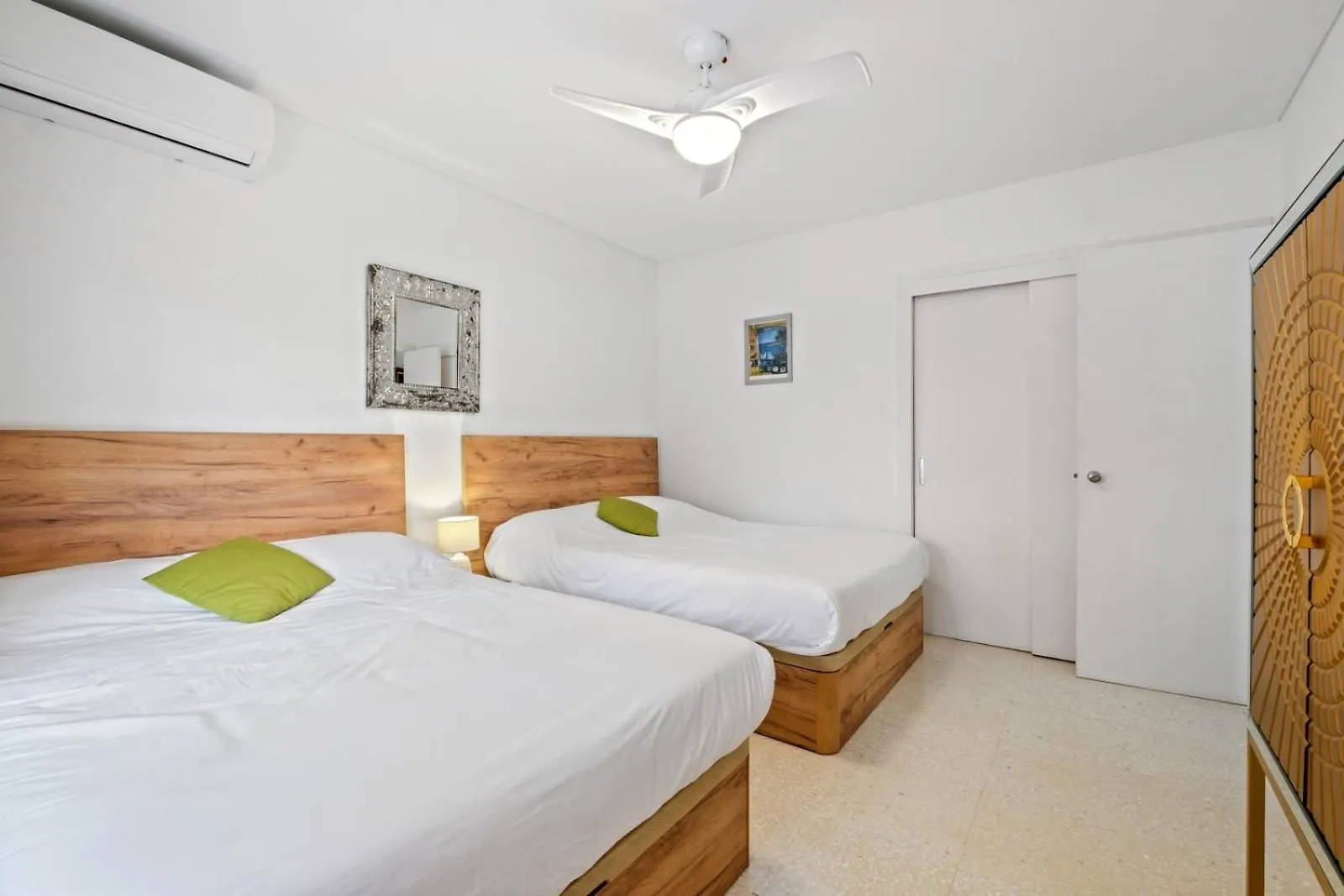 Piso Con 2 Habitaciones, 2 Terrazas Y Piscina Τορρεμολίνος
