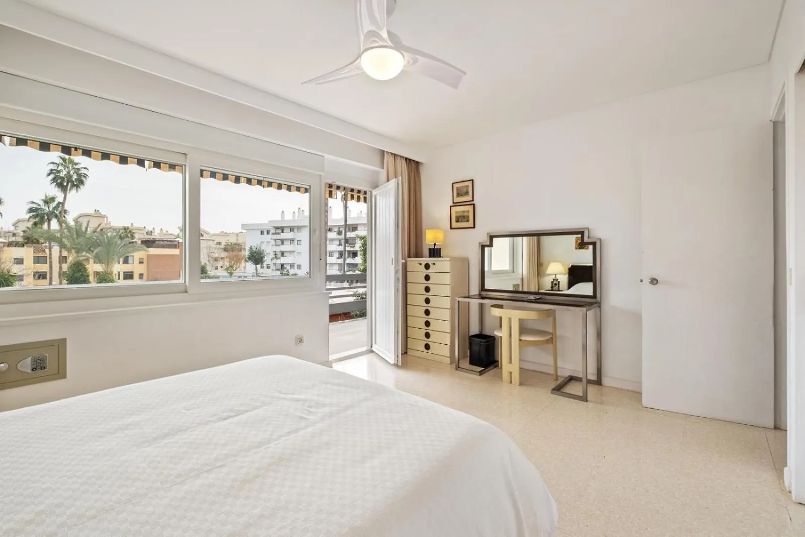 Piso Con 2 Habitaciones, 2 Terrazas Y Piscina Τορρεμολίνος